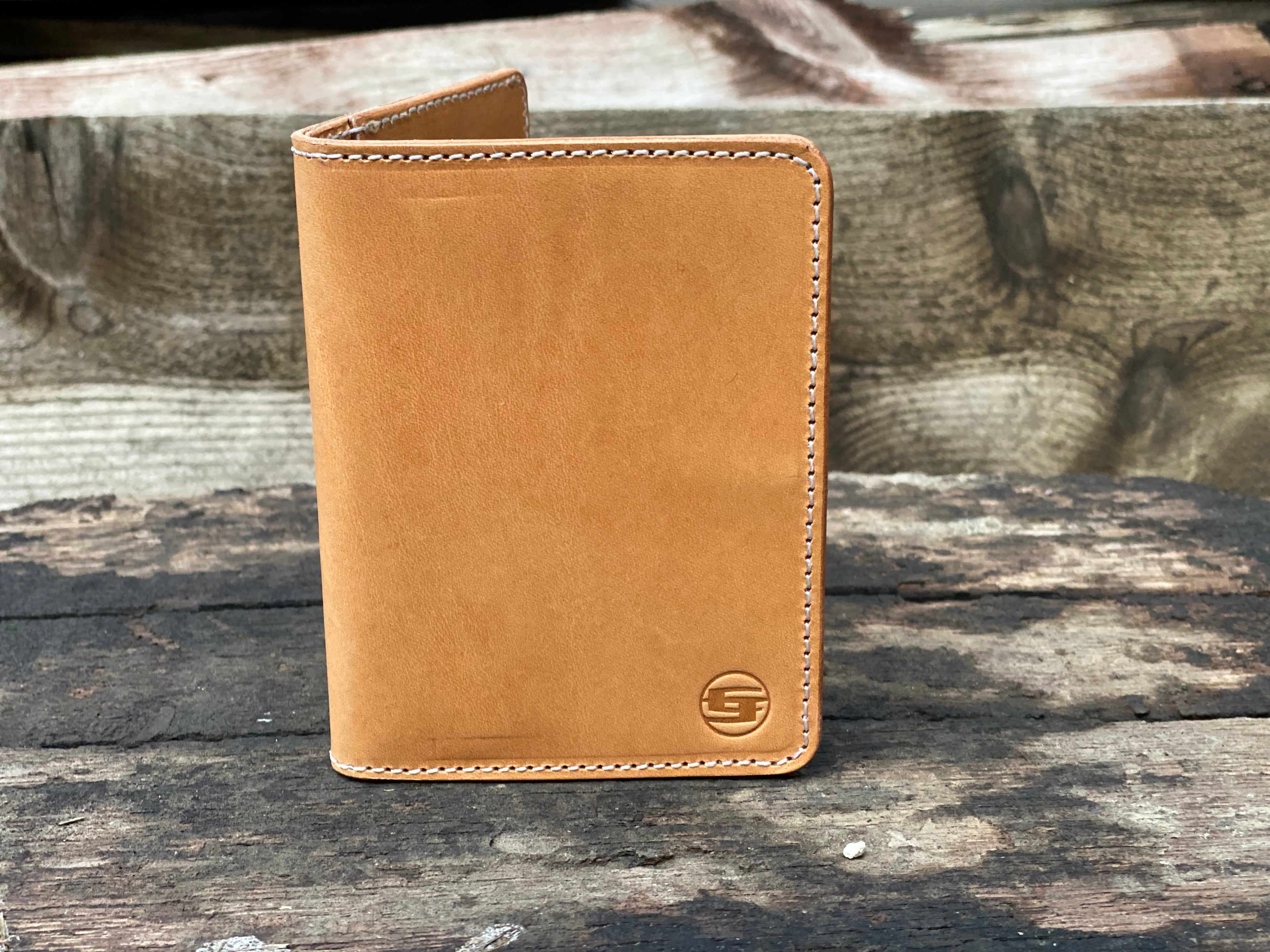 Frontier No. 4 / Clean and Classy Hybrid Style Wallet - Conceria La Perla Azzurra Natural